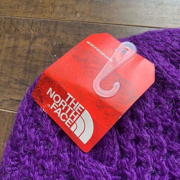The North Face Canle Minna Purple Beanie - Picture 5 of 8
